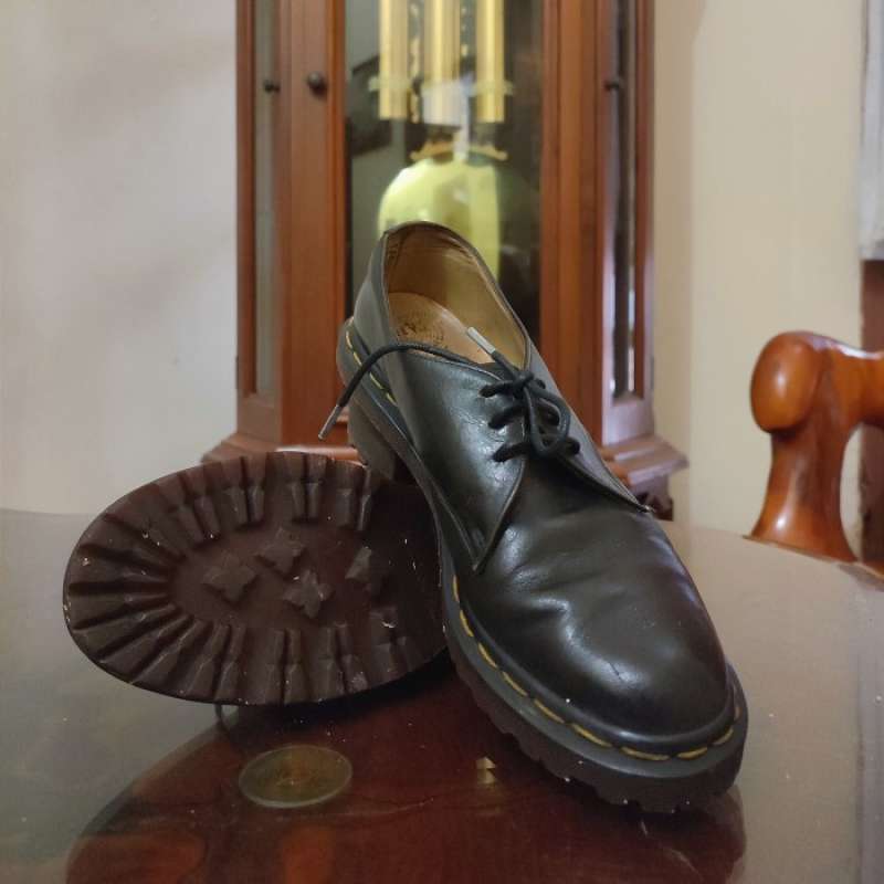 Jual sepatu dr martens original second discount