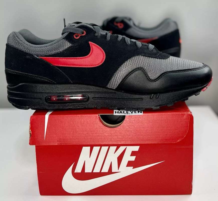 Sepatu Sneakers Pria Nike Air Max 'Black University Red' (FZ5808-008)  Original
