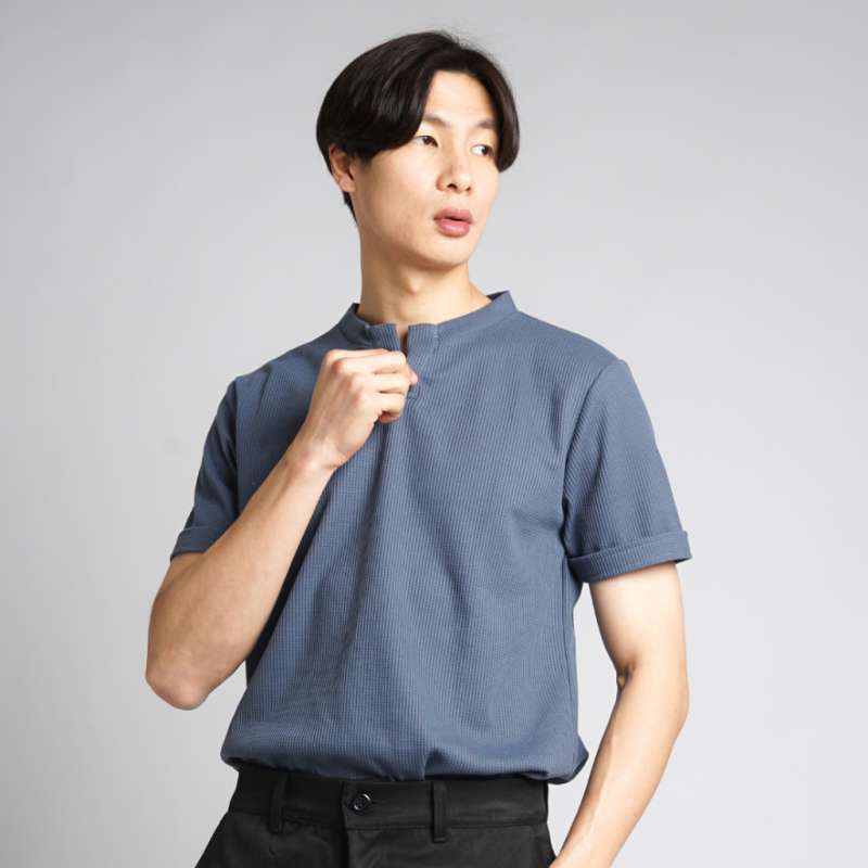 Nawla Baju Atasan Pria Lengan Pendek Bahan Waffle Knit Berkerah V Neck  Kaos H&M Kaos Uniqlo