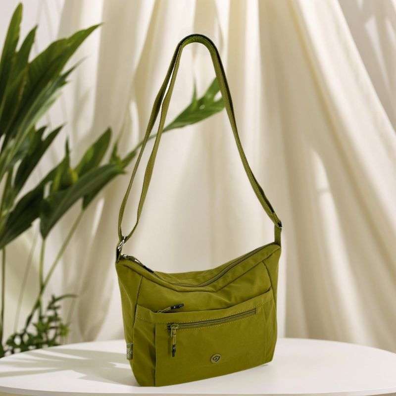 Yalangoch va kulgili korsatuvidan aktrisa Alla