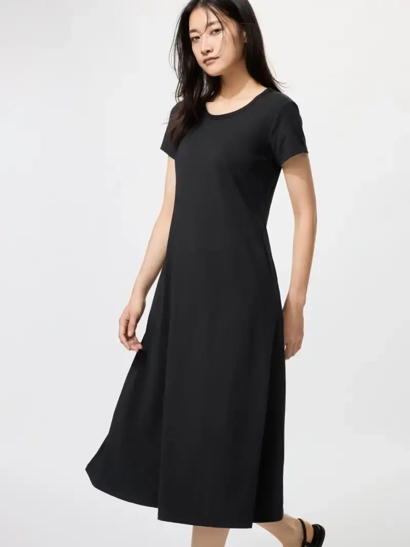 Gaun Hitam Elegan  Harga & Model Terbaru Mei 2026