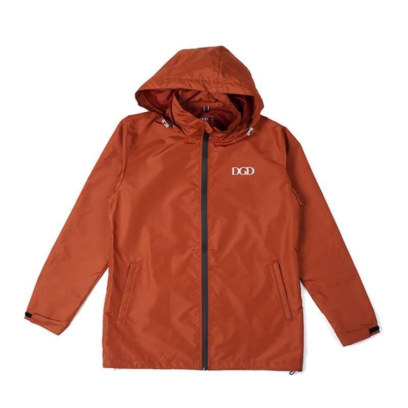 Apa Itu Jaket Windbreaker? Item Fashion yang Cocok Dipakai untuk