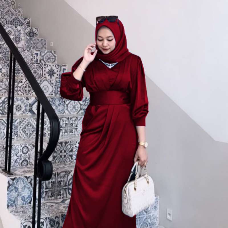 bridesmaid hijab maroon