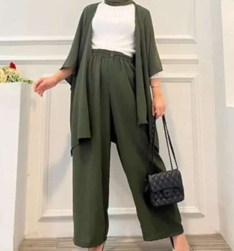 Yetuk ayollar bilan belbogli neylon paypoqlarda jinsiy aloqa Ular meni so‘rishga majbur qilishdi va telefonimga suratga olishdi.