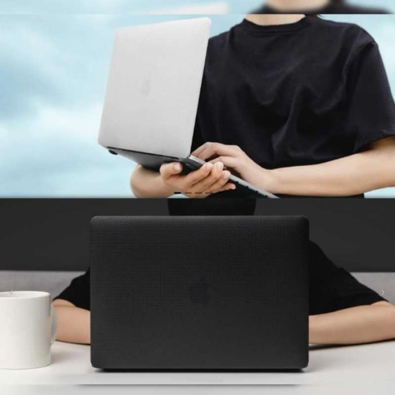 Case Macbook Pro 13 M2/M1/Intel 2022-2016 SwitchEasy Touch Hard Cover