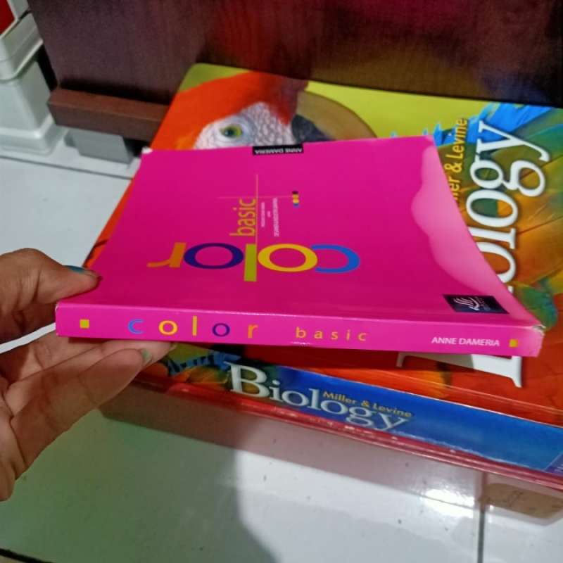Jual Color Basic Panduan Dasar Warna Untuk Desainer & Industri Grafika ...