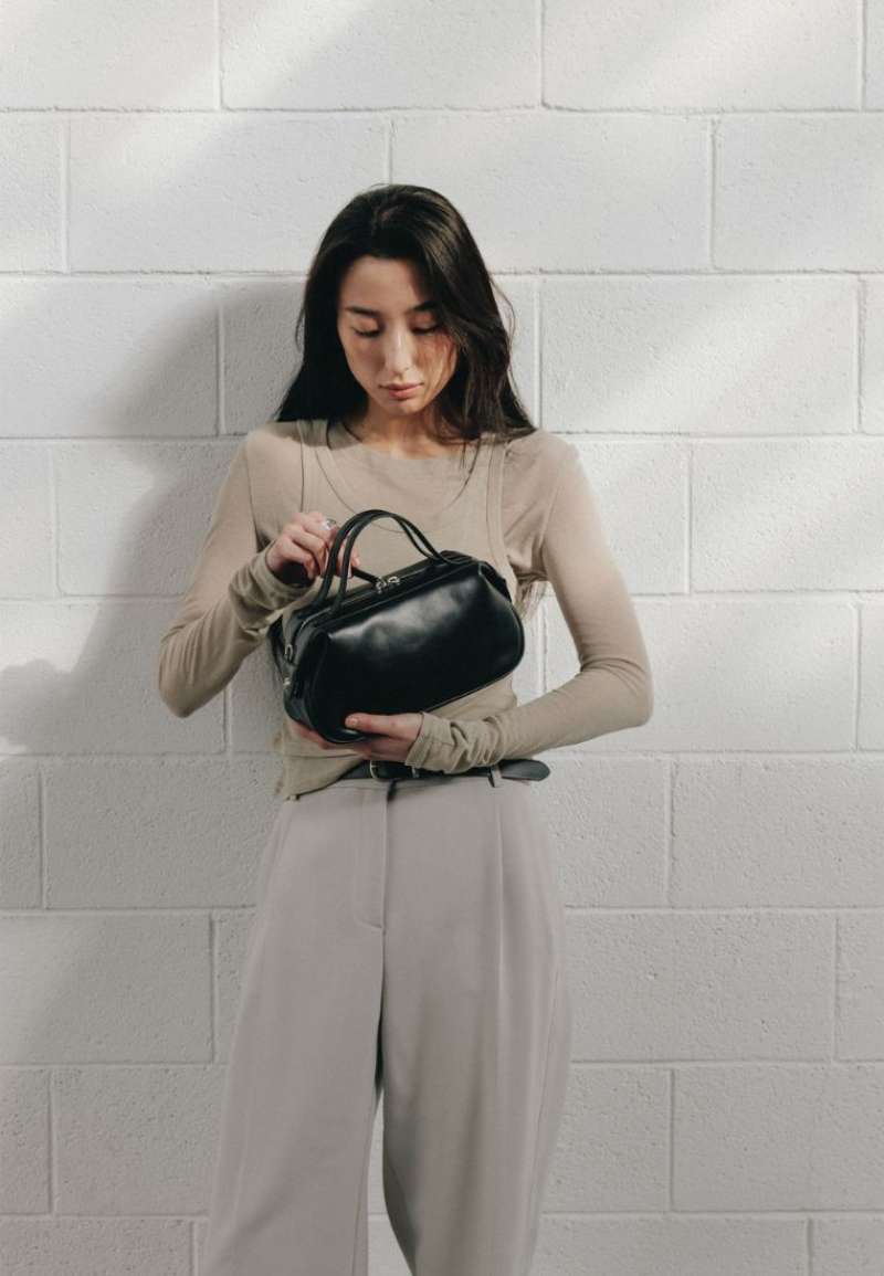 Promo Atelier De Lumen Nadel Zip Tote Bag Soft Black Diskon