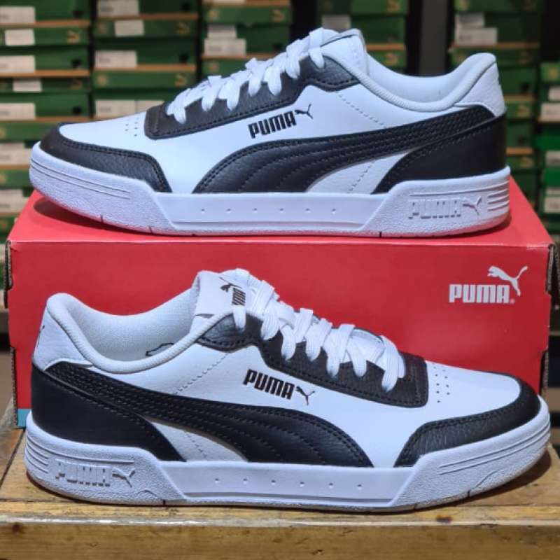 PUMA Sepatu Sneakers Kasual Caracal White- Black- Black 369863 15