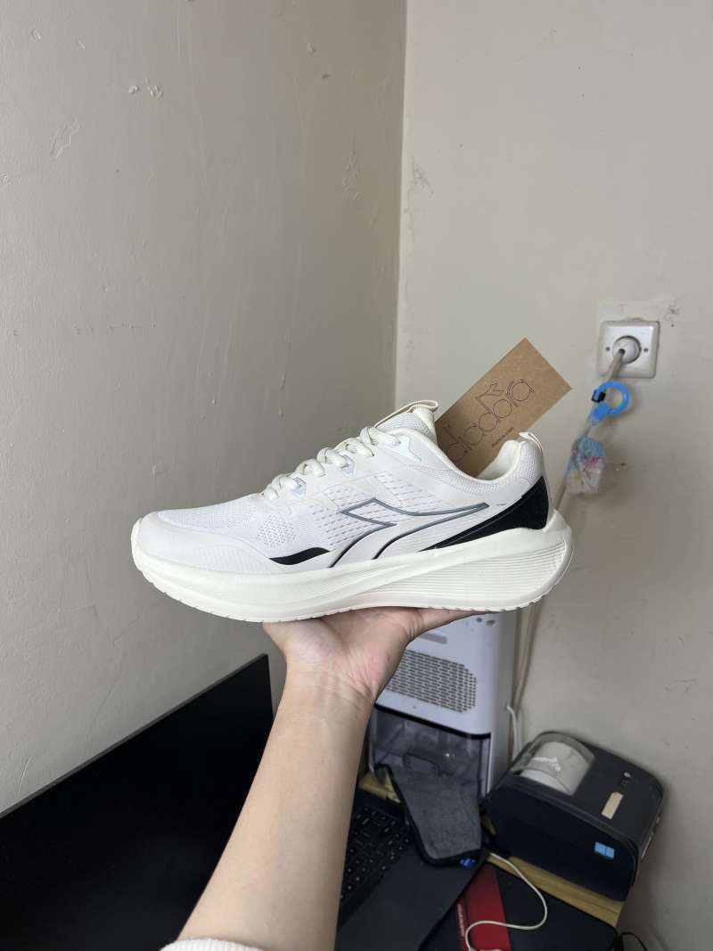 Jual Sepatu Diadora Naraku Running Pria Diaru241230h Beige Di