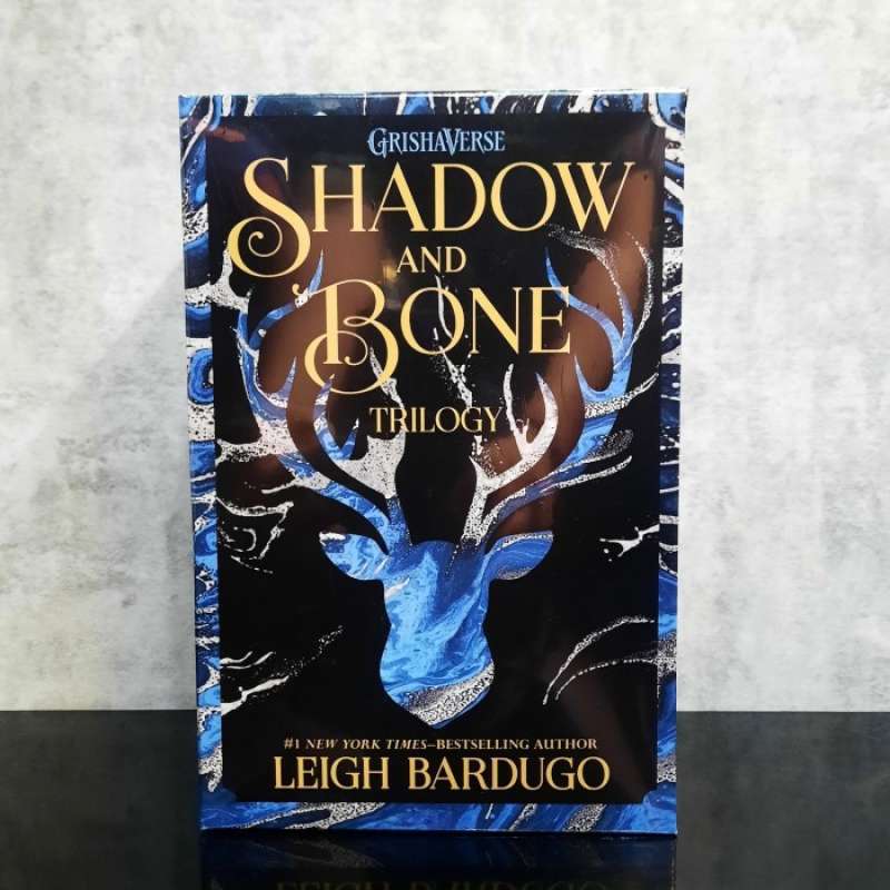 Promo The Shadow and Bone Trilogy Boxed Set - Leigh Bardugo Diskon 23% ...