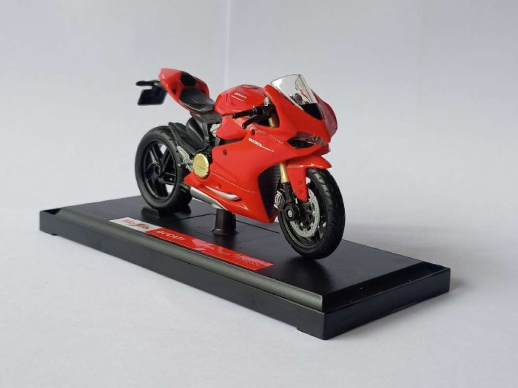 Diecast motor sport on sale