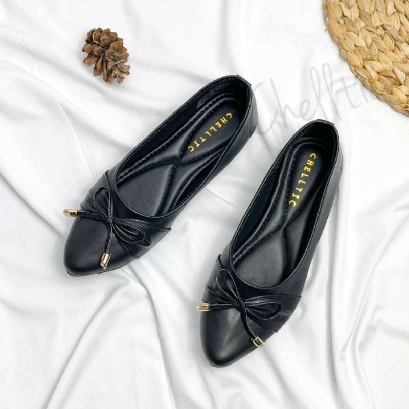 Model flat shoes wanita terbaru clearance
