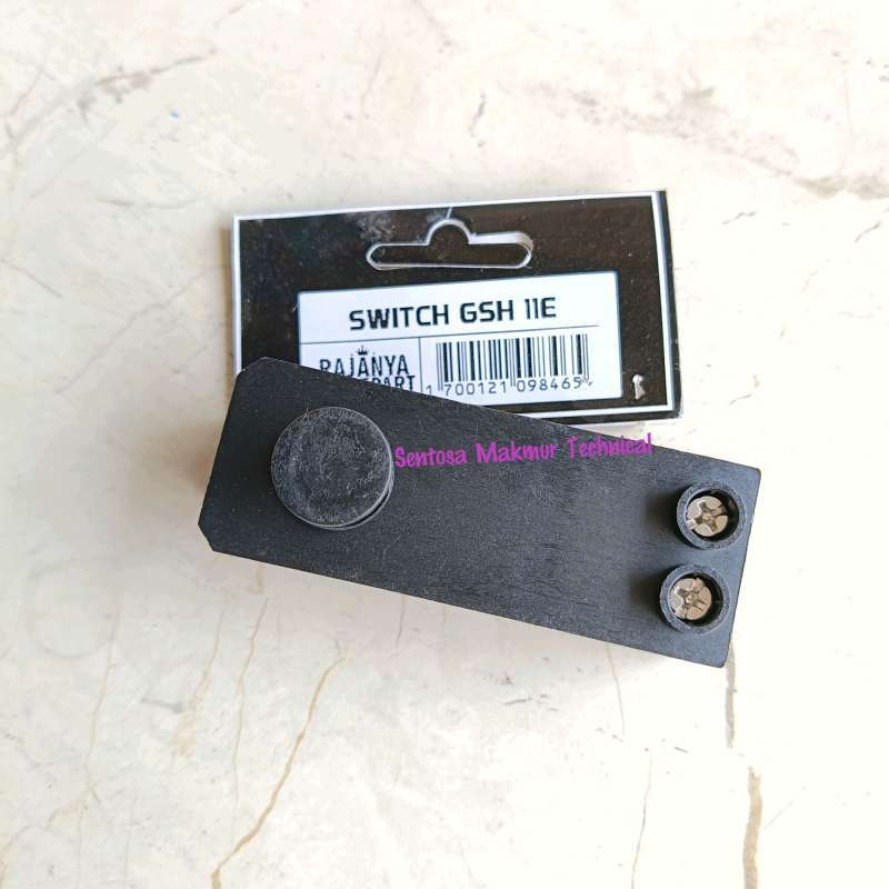 Ishda yubka ostidagi fotosuratlar