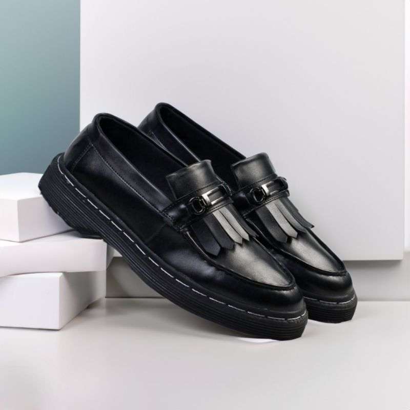 Garage Sepatu Formal Pria Slip On Loafers Tassel Trendy Ala Dockmart Low  Ripper Series