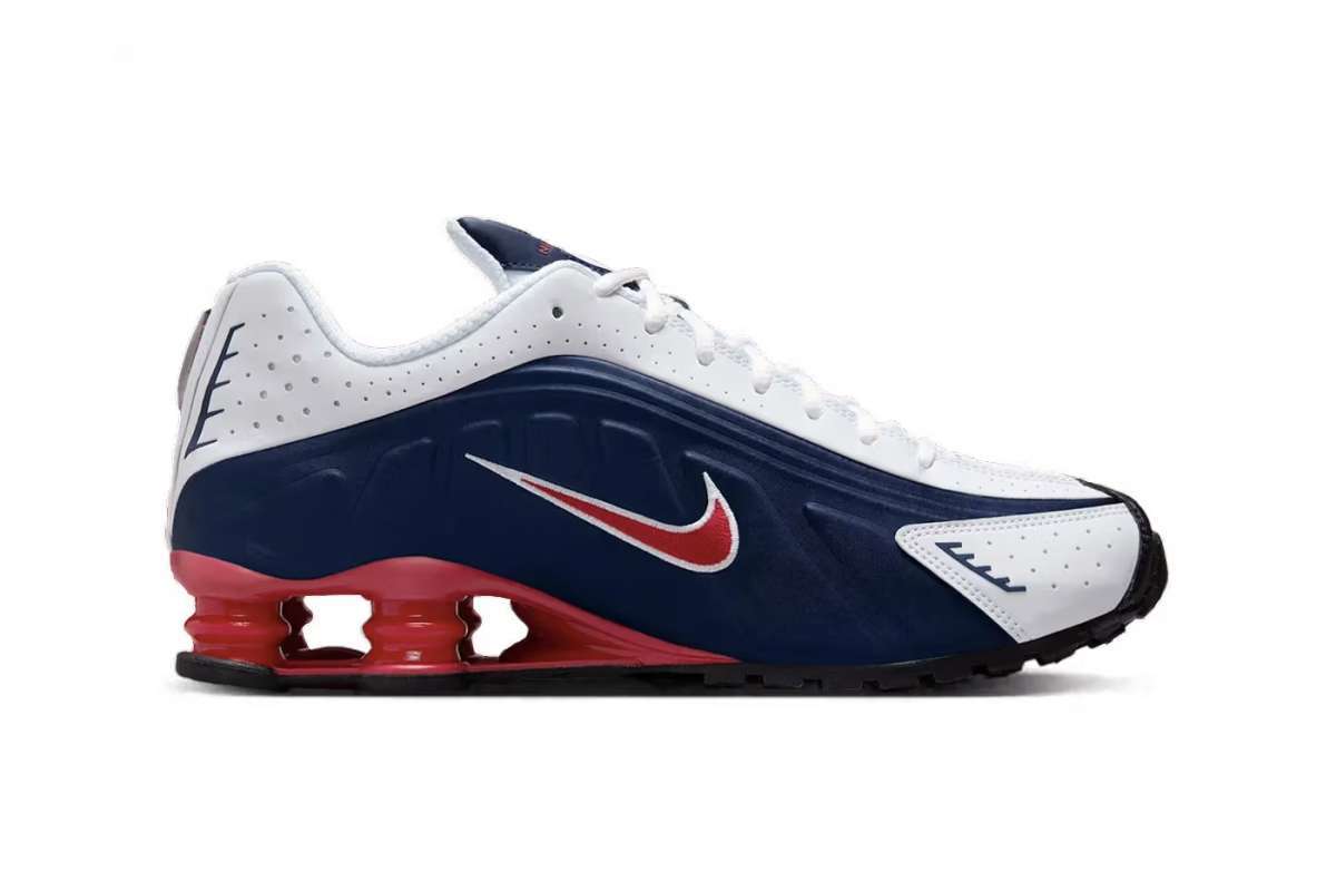 Sepatu Pria Nike Shox R4 “USA