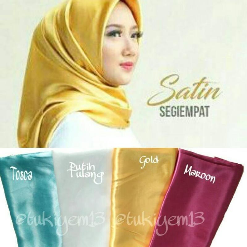 Jual Jilbab Segiempat Biru Dongker 🏷️ Model Kekinian, Premium, & Harga