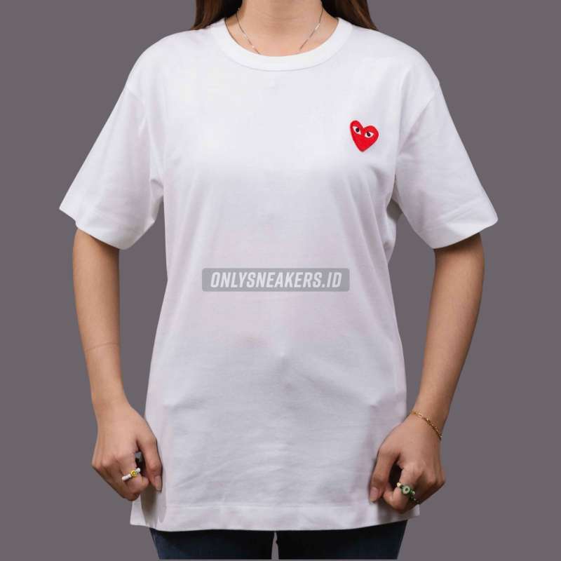 CDG PLAY SMALL RED HEART EMBLEM WHITE TEE (100% AUTHENTIC)