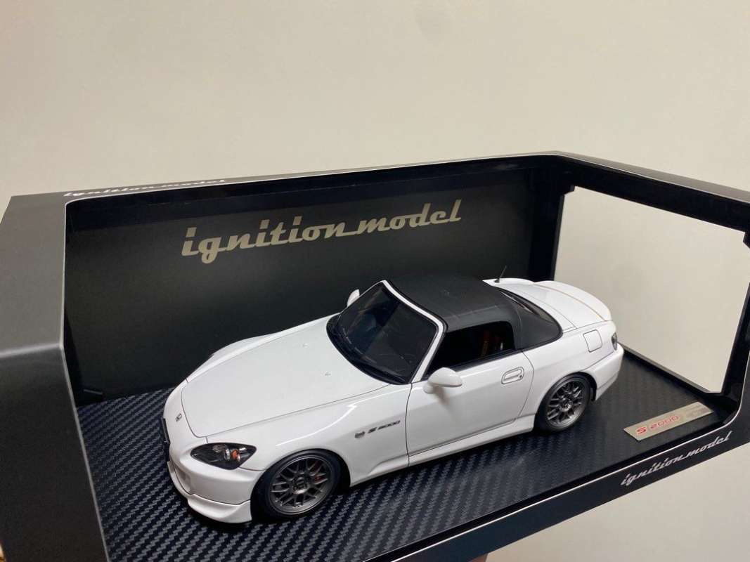ignition model 1/18 ホンダ S2000 AP2 ホワイト 改 Ignition