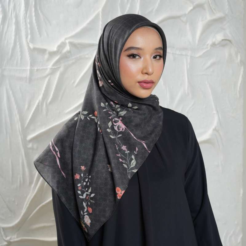 bella square hijab