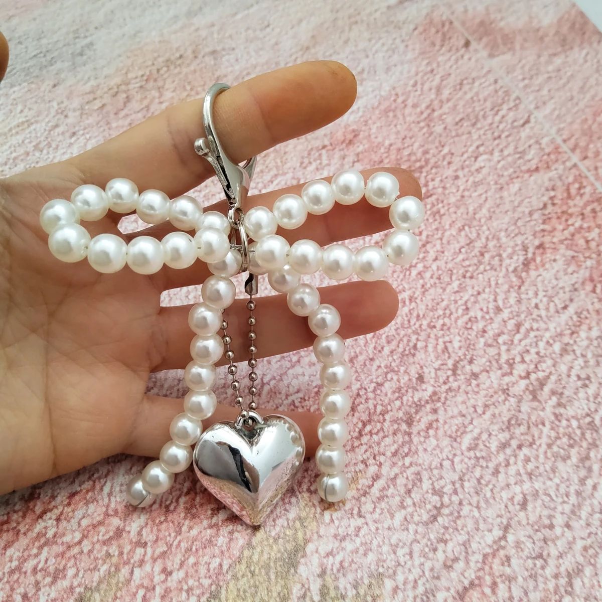 Gantungan Pita Mutiara Gantungan Tas / Kunci / HP Serba Guna Cantik