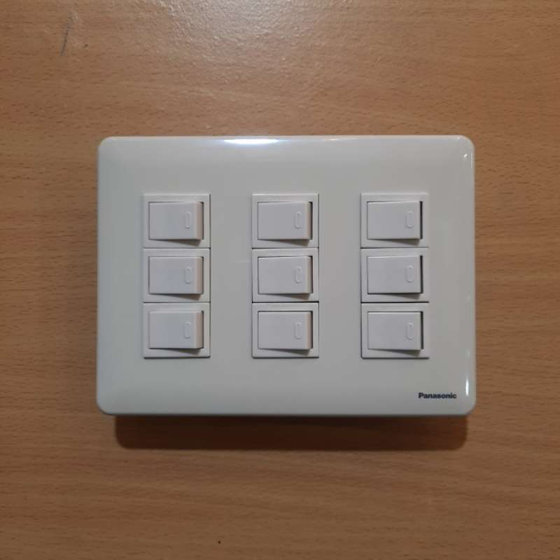 Promo Saklar Panasonic 9 mata Grid switch 3 gang + inbowdus besi Diskon 23 di Seller Listrica