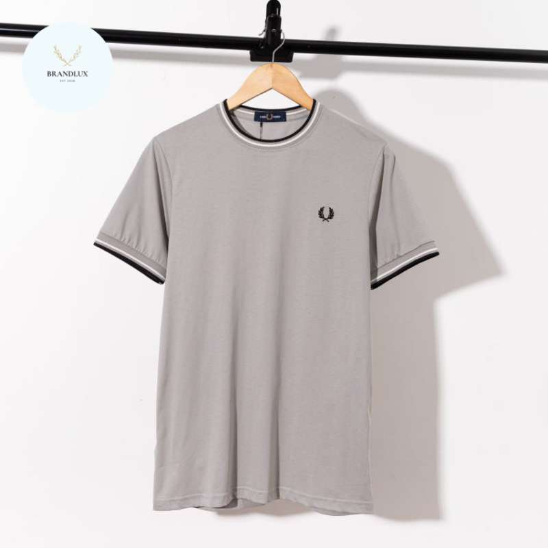 【FRED PERRY】 ★ Twin Tip T-Shirt ★ Ecru & N. Green Fred Perry - Twin Tipped T-Shirt M1588 navy/ecru/honeycomb