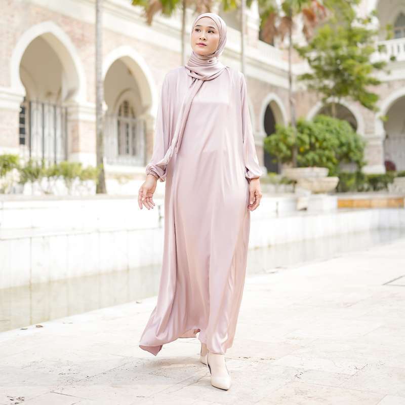 Gaun silk deals