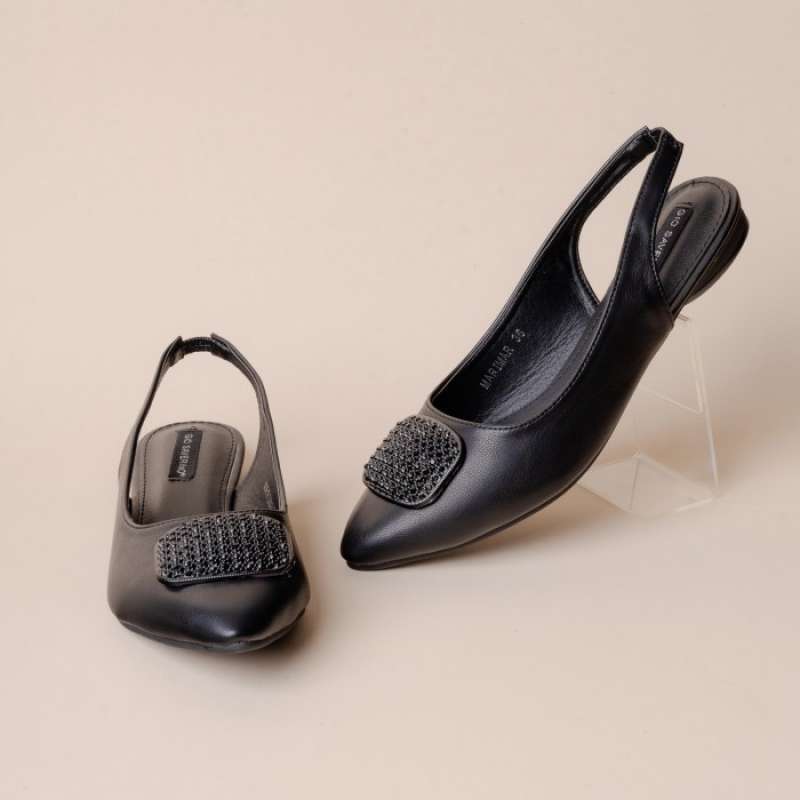 Sepatu wanita flat branded hotsell