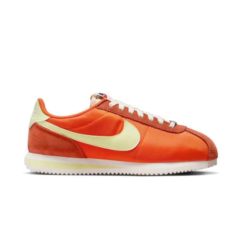 nike cortez merah
