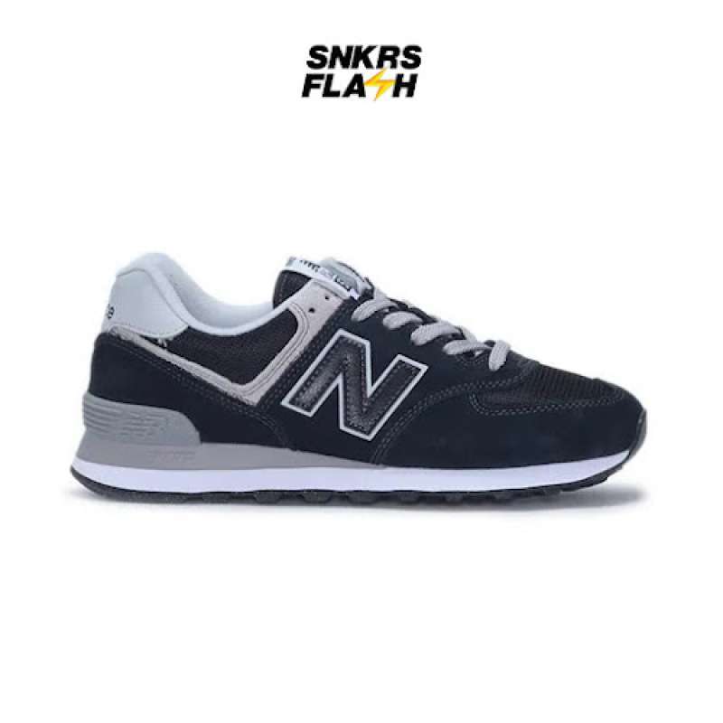 Sepatu Casual Pria NEW BALANCE 574 BLACK WHITE ML574EVBD