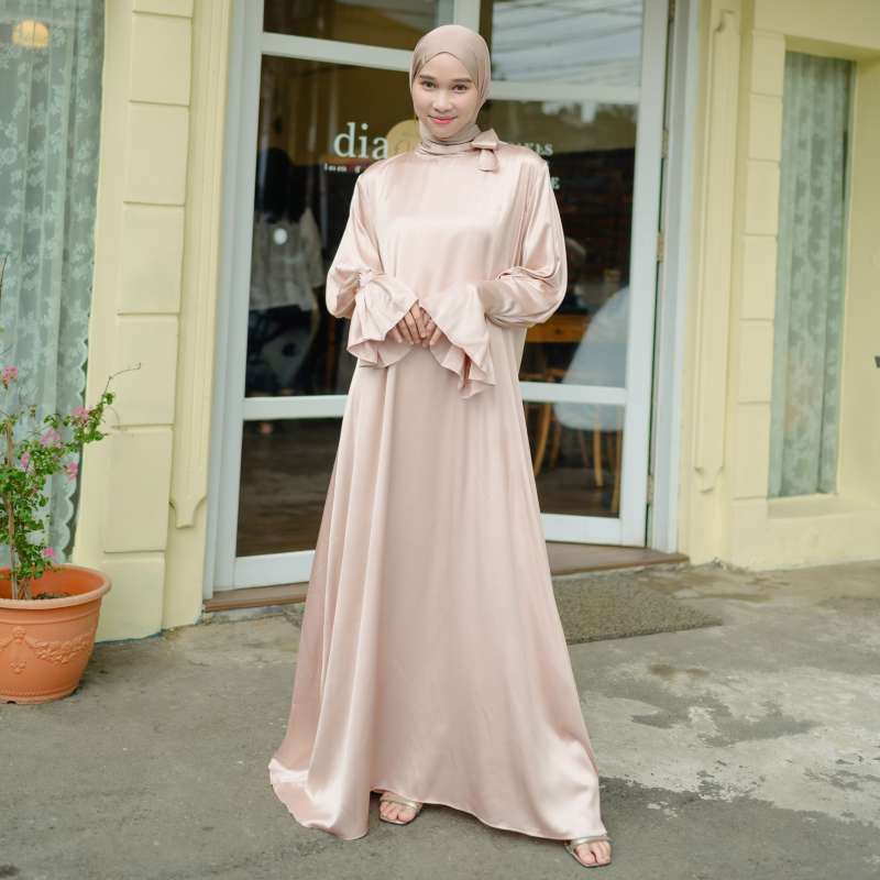 Jual Lozy Hijab Sabine Silk Dress Gaun Silk Dress Premium
