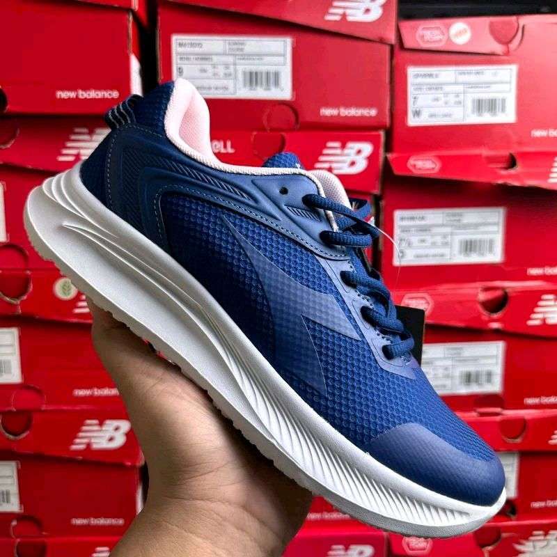 Diadora running a3 top