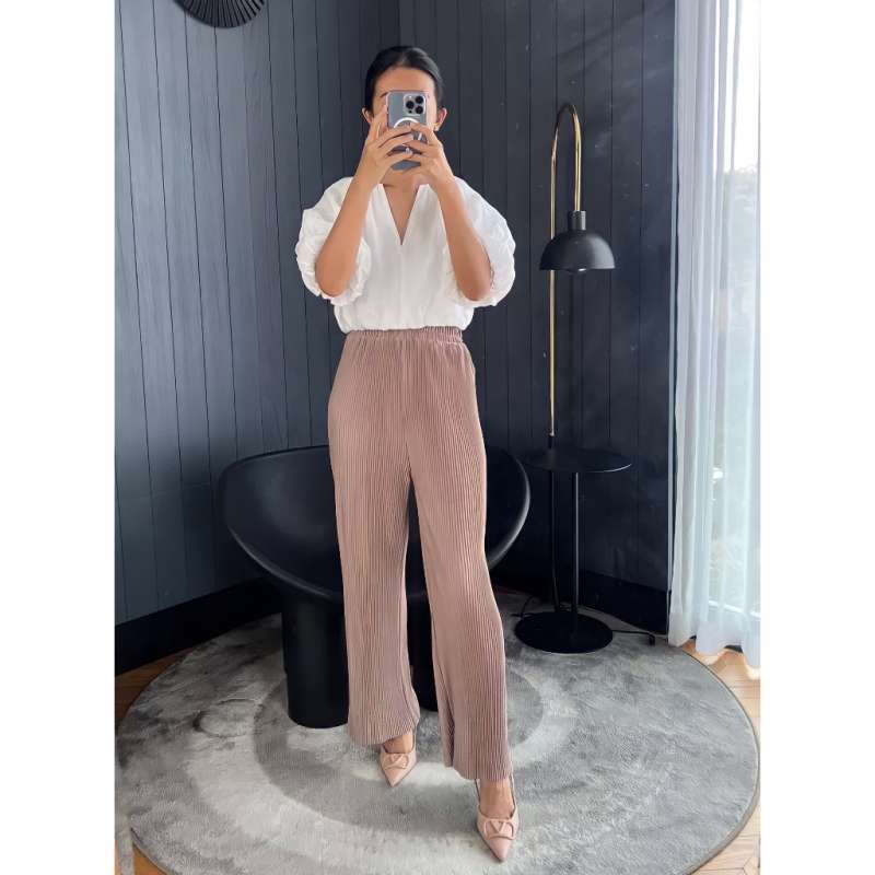 Beshta etuk ayol bilan jinsiy aloqa