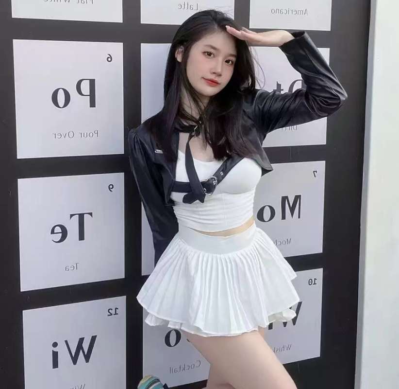 Ogil xolaning komentini sikadi Qiziqarli jinsiy aloqa porno