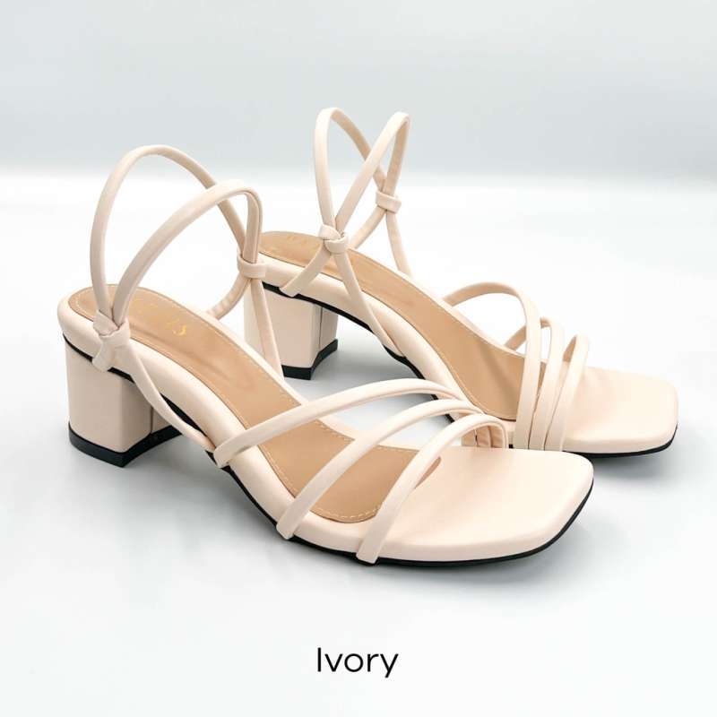 Sandal wanita heels store