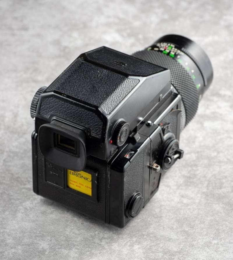 ZENZA BRONICA ETRSi FILM BACK ETRS 135