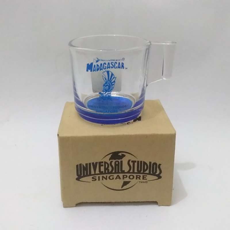Promo Souvenir Universal Studio Singapore Espresso Glass Madagascar