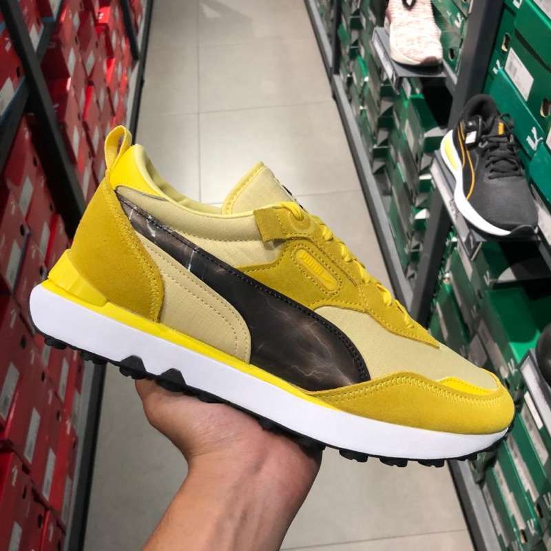 Jual Pikachu Sepatu Original Terbaru - Harga Promo Murah Juli 2024 | Blibli