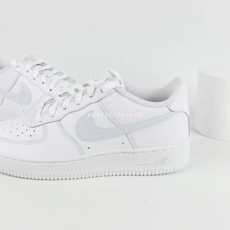nike air force aura white