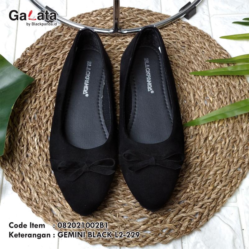 Sepatu wanita flat branded sale