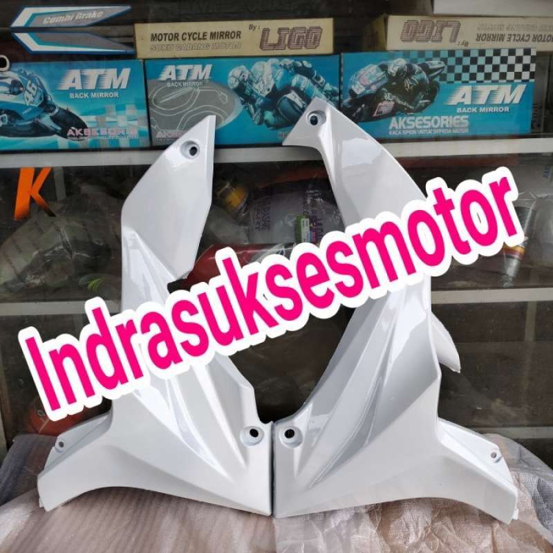 Promo sayap body depan bagian bawah motor honda blade lama warna putih