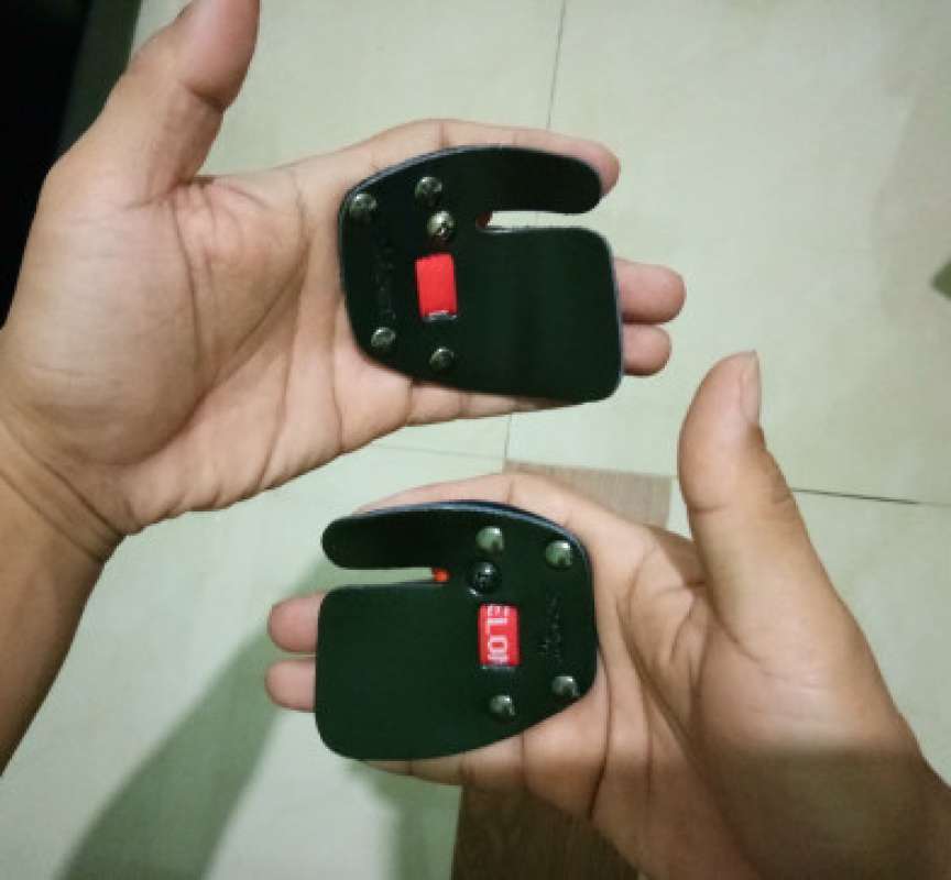 Paradita Per Arco In Pelle E Alluminio - Protezione Dita Regolabile