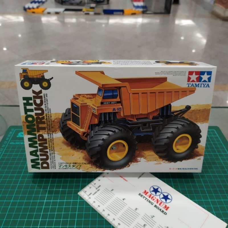 Promo TAMIYA MAMMOTH DUMP TRUCK.ITEM 17013 Diskon 23 di Seller