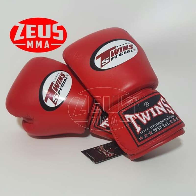 Twins gloves sale deals