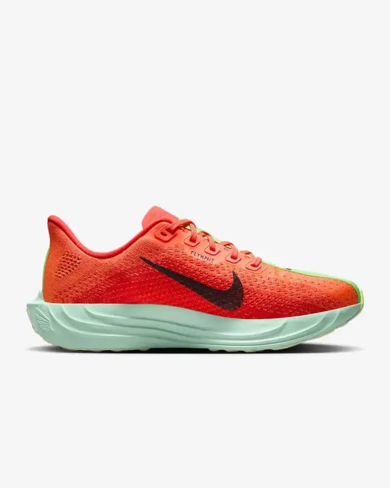 Sepatu Lari Wanita Nike Pegasus Plus Bright Crimson FQ7261-600