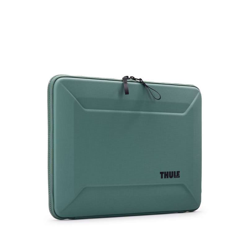 Thule Gauntlet Sleeve MacBook Pro 16 Inch Hazy Green