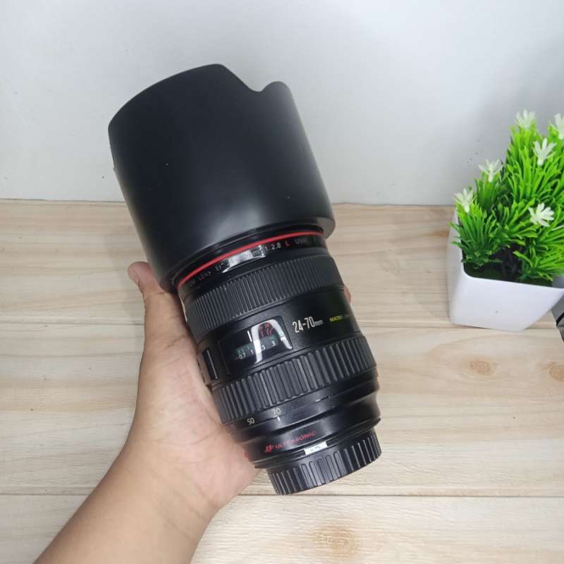 Jual lensa canon 24 70mm f2 8 di seller konjishop karangsatria kab