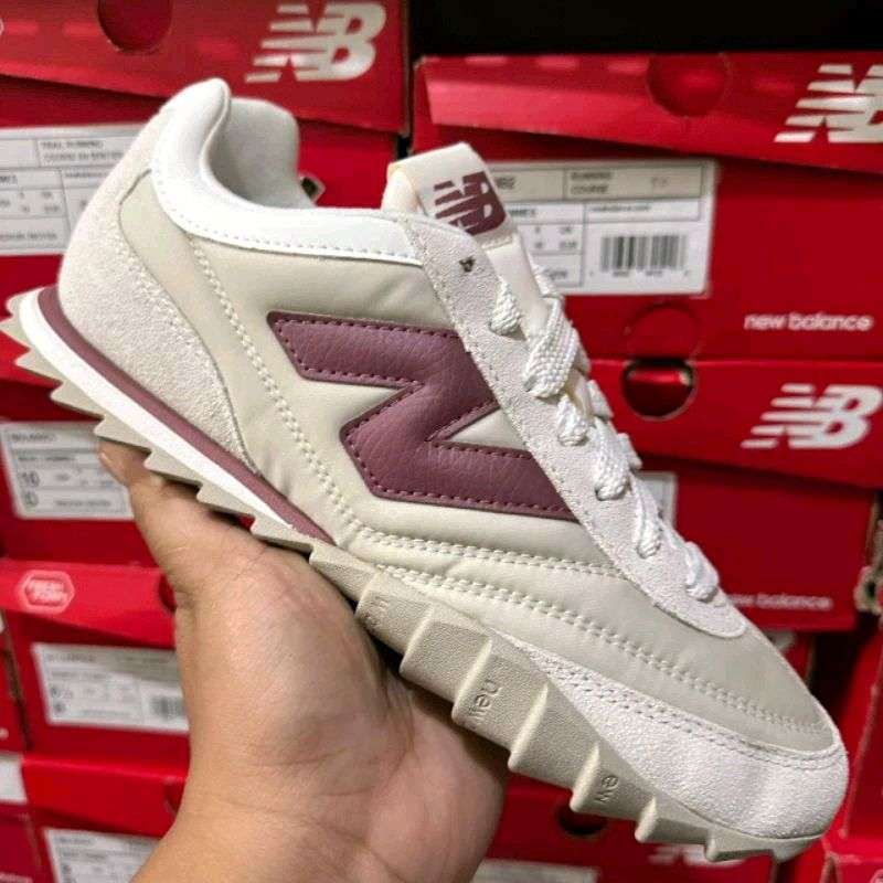 Jual New Balance Rc30 Sneakers For Mens Original Bnib Cream Burgundy urc30ua Di Seller Last Stok Shoes Sukabumi Utara ilir Kota Jakarta Barat Blibli