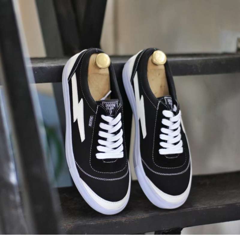 Sneakers original murah new arrivals