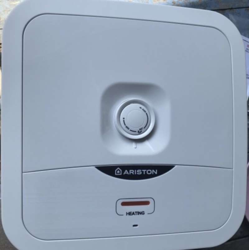 Jual PROMO PEMANAS AIR WATER HEATER ARISTON 10 LITER LOW WATT 200W 10 L